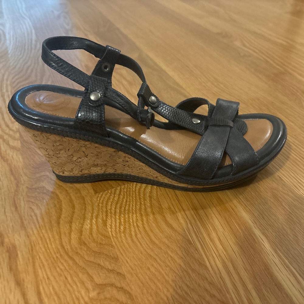 Women’s Nuture Wedge🌿